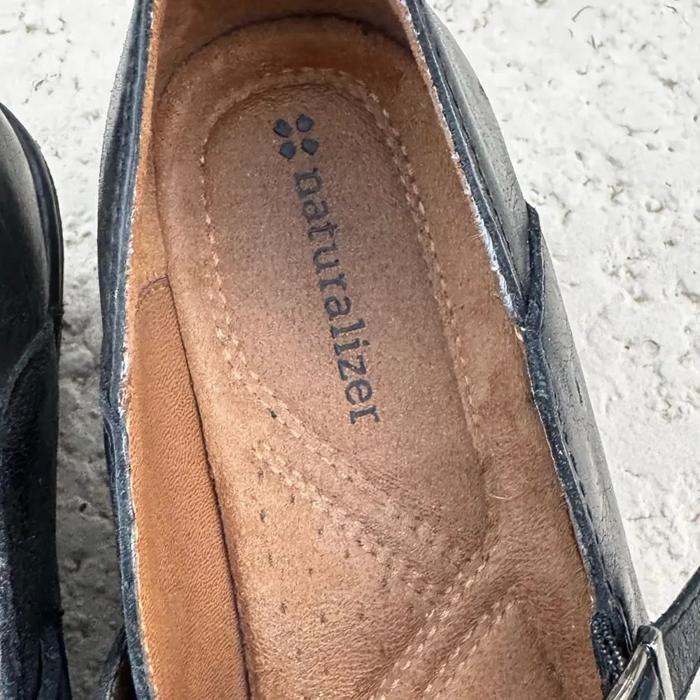 Naturizer serafina maryJanes black leather EUC SZ 6